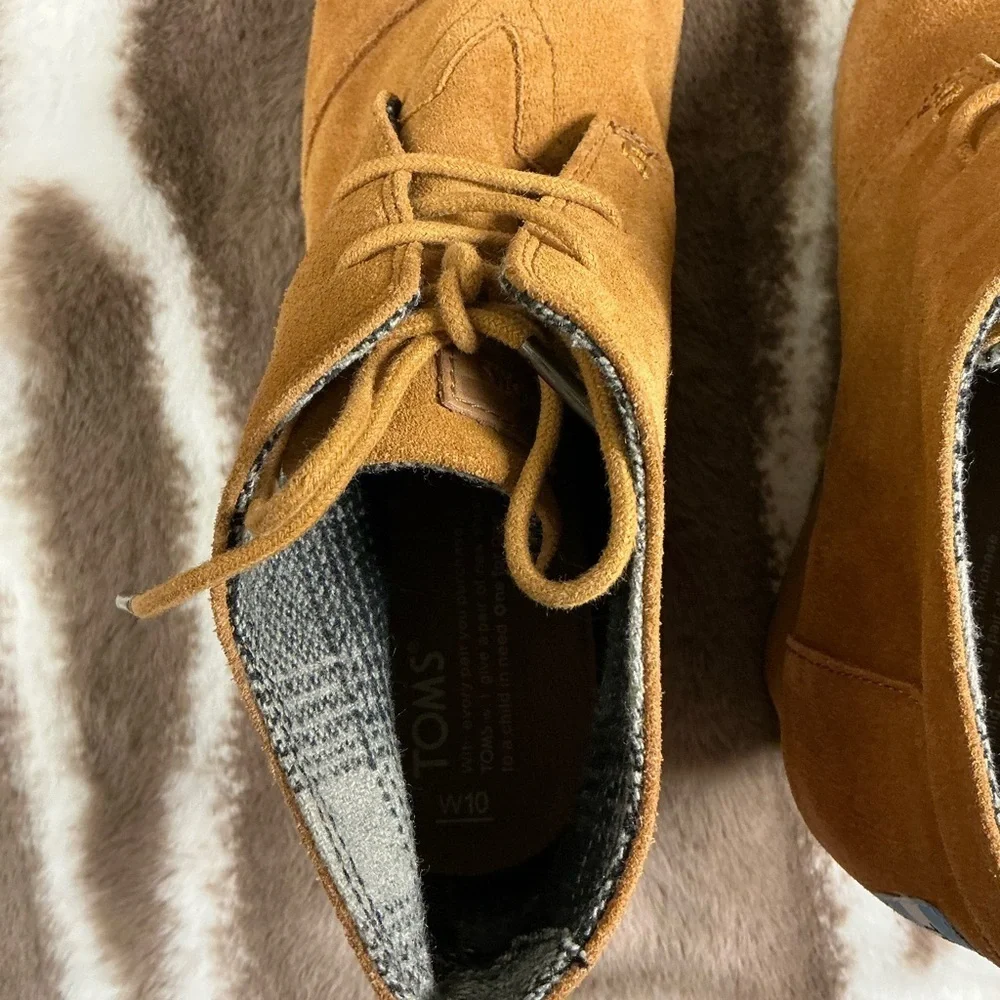 Women's TOMS Tan Suede Ankle Boots, Sz W10